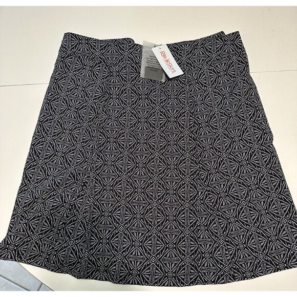 Ripskirt Hawaii Other - NWT RIP SKIRT Hawaii sz M Ocean Wrap Swim Cover Skirt tropical Geometric Black